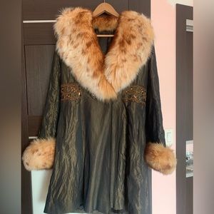 Gorgeus genuine fox collar coat size M